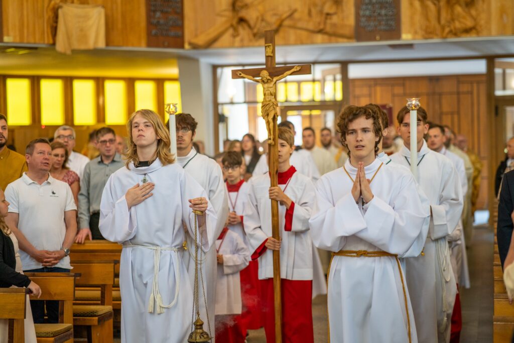 Spotkanie dla chłopaków, którzy myślą by dołączyć do ministrantów w parafii.